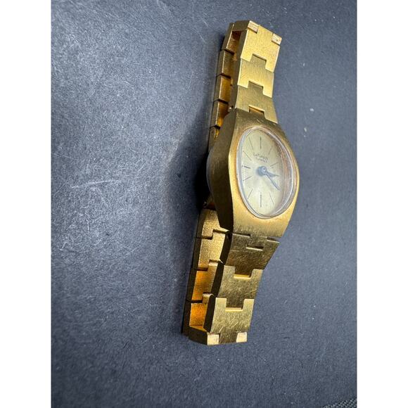Vintage La Marque Manual Mechanical Oval Gold Tone Solid Link Watch 17 Jewels - Picture 3 of 13